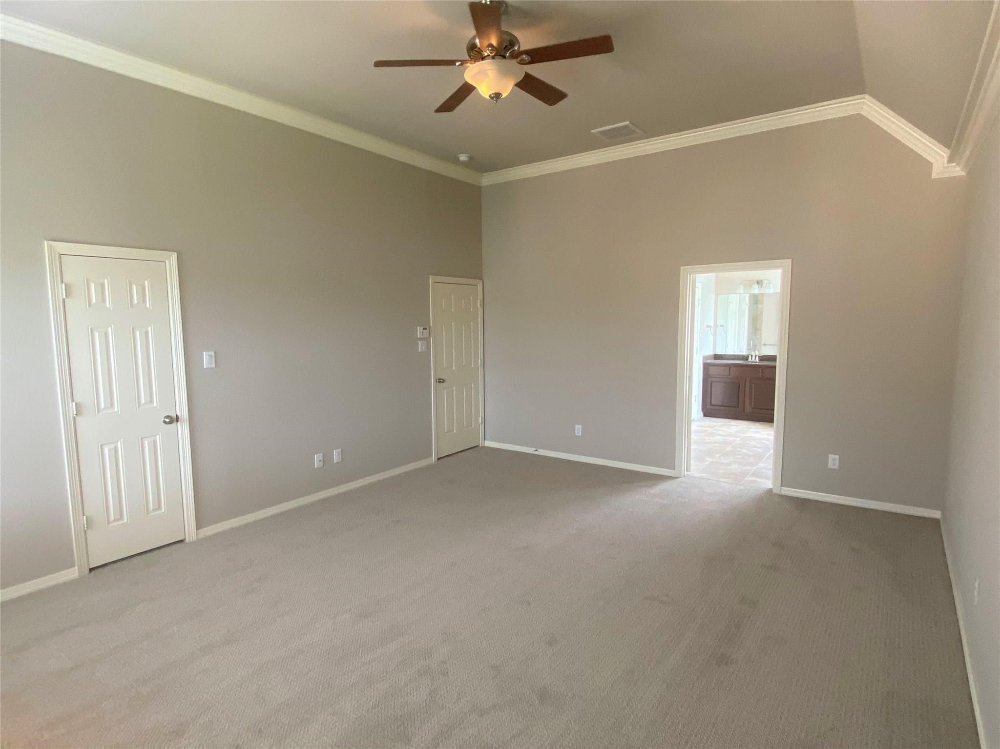 3002 Soutine Street Houston, TX 77021 - Photo 6 of 12 a view of an empty room with a ceiling fan