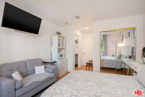 a close view of sink and tap