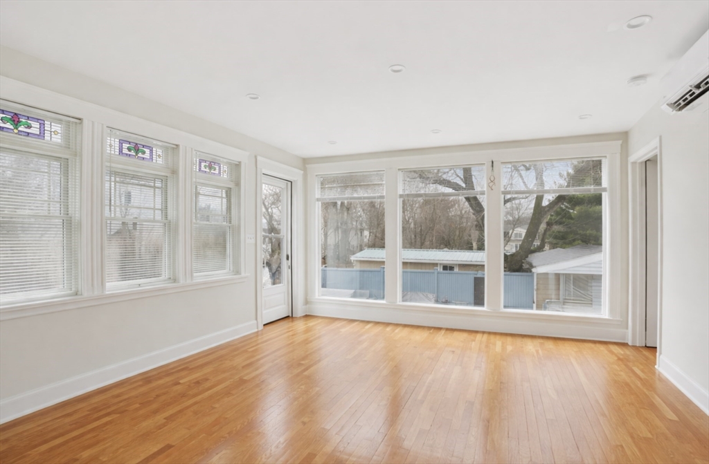 156 Lowell Street Lexington, MA 02420 - Photo 5 of 15