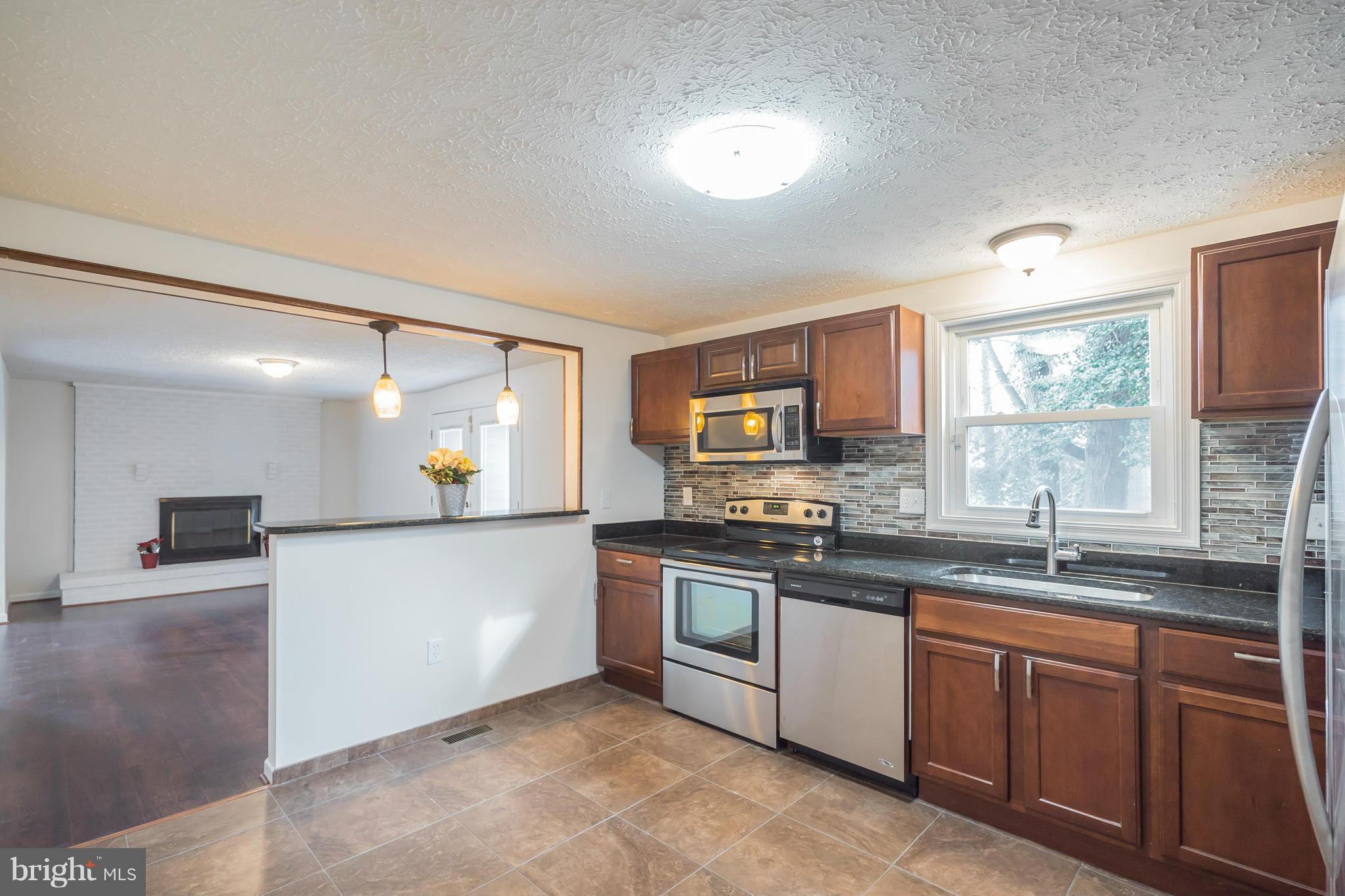 10410 Brandywine Road Clinton, MD 20735 - Photo 11 of 27 Kitchen