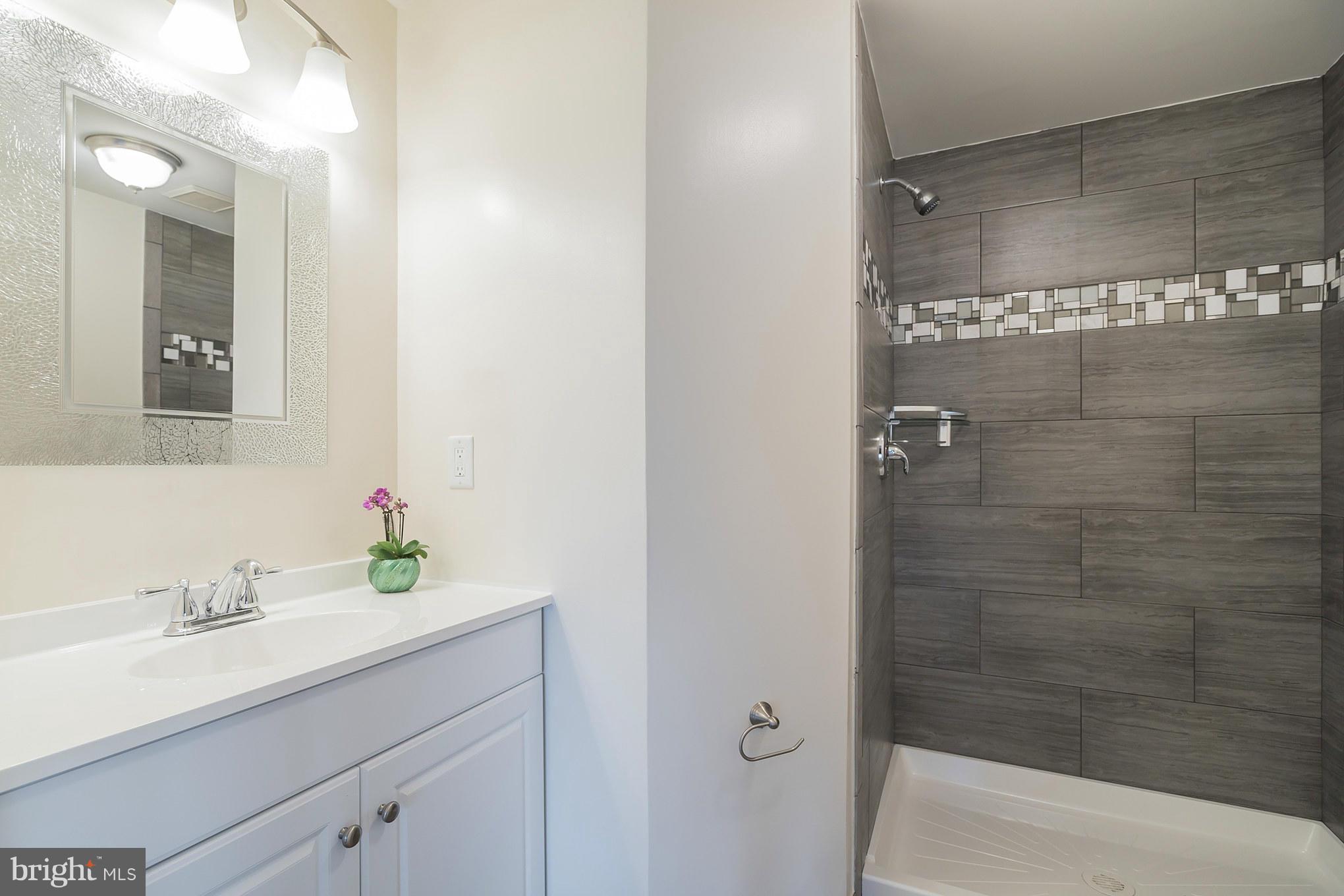 10410 Brandywine Road Clinton, MD 20735 - Photo 5 of 27 Bath