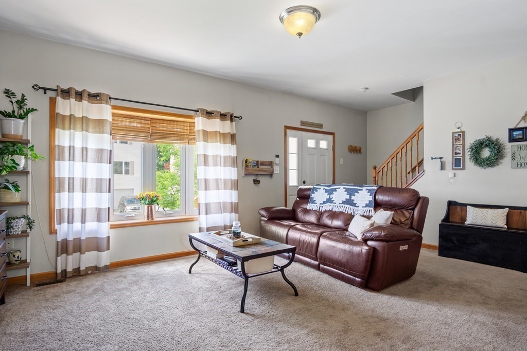 14 Arrowsic Street Worcester, MA 01606 - Photo 2 of 34 Gallery Image 2
