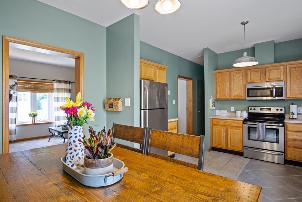 14 Arrowsic Street Worcester, MA 01606 - Photo 9 of 34 Gallery Image 9