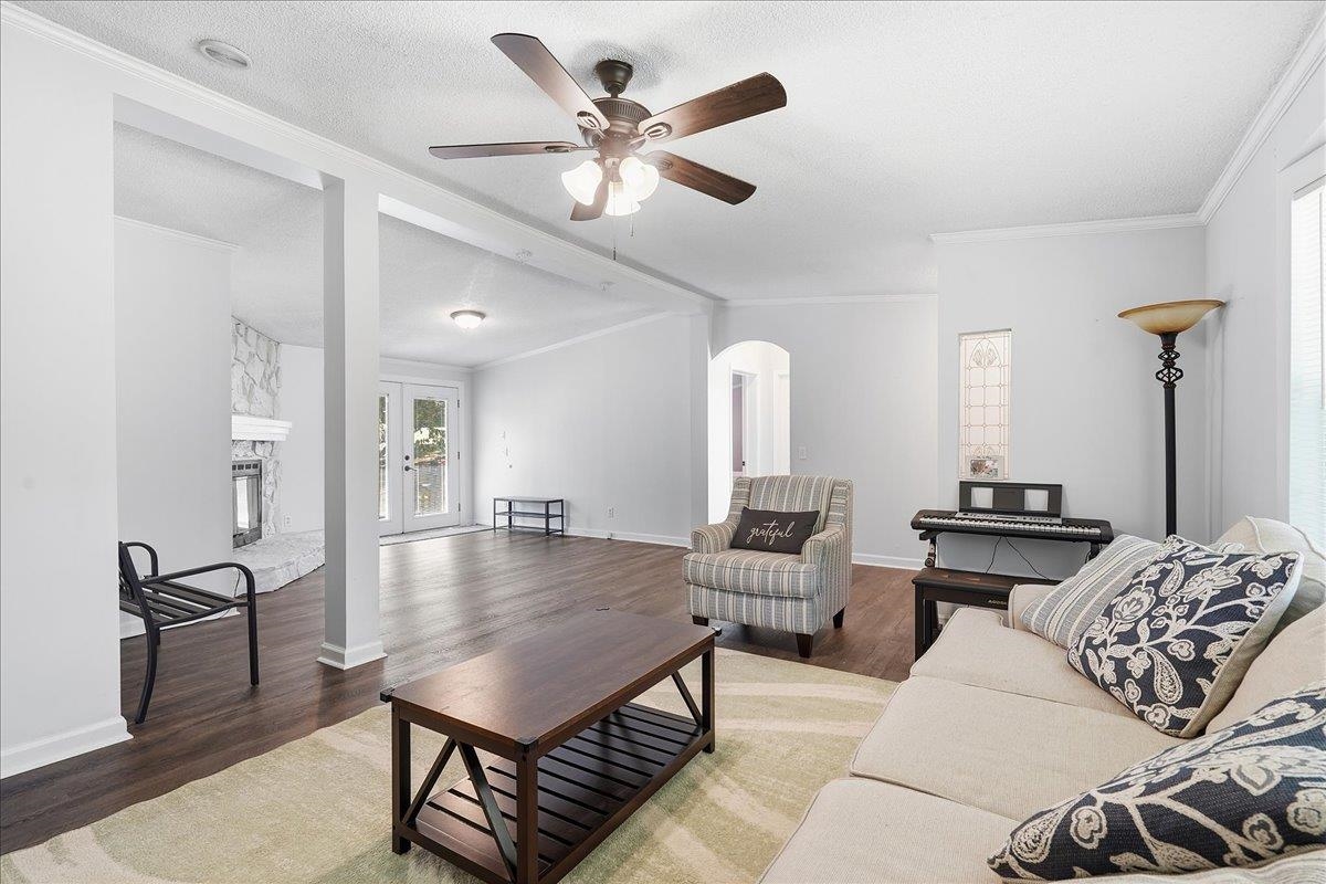 637 Ranch Road Laurens, SC 29360 - Photo 6 of 43