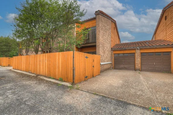 $195,000 | 1133 Ashby Street, Unit 2, Seguin, TX 78155