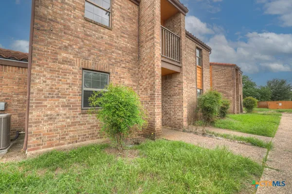 $195,000 | 1133 Ashby Street, Unit 2, Seguin, TX 78155