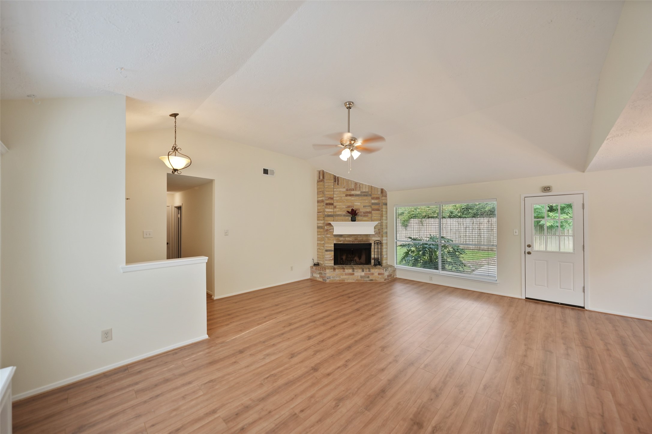 21503 Bridgepoint Lane Spring, TX 77388 - Photo 11 of 36