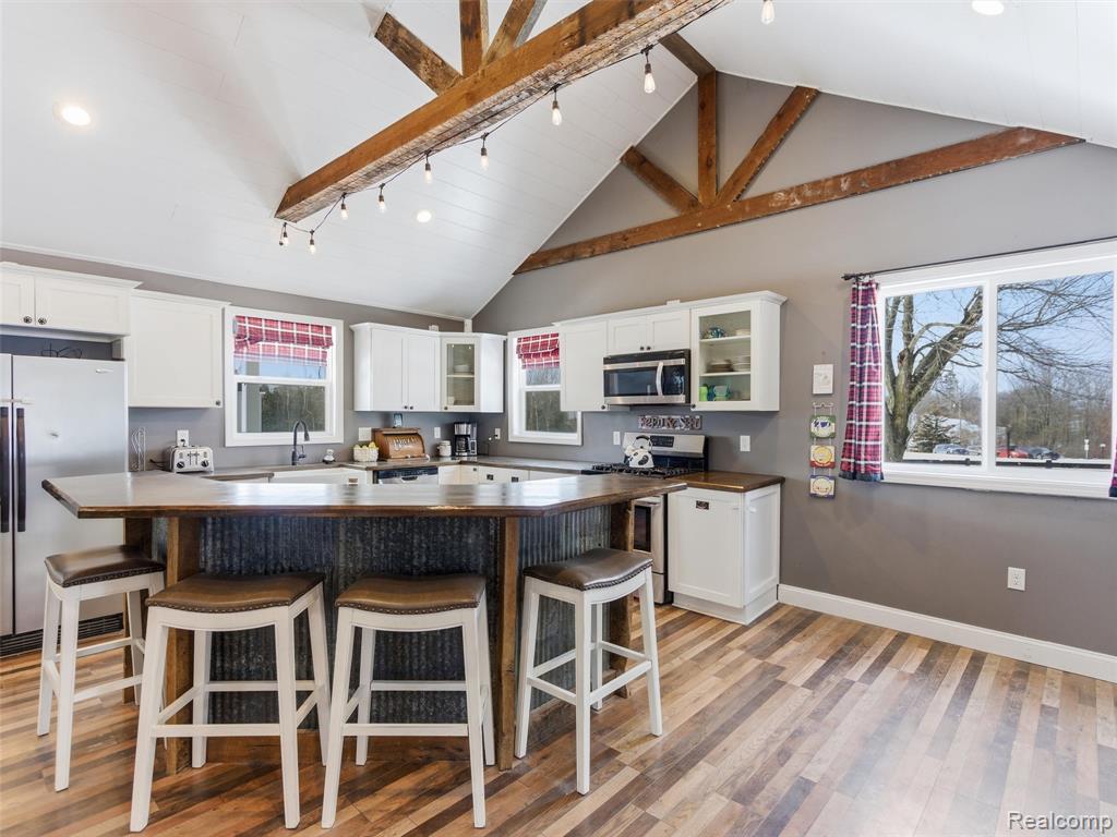 3942 Birch Run Road Millington, MI 48746 - Photo 8 of 43 Gallery Image 8
