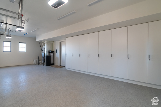 5366 Cyan Lane St. George, UT 84790 - Photo 35 of 39 View of garage