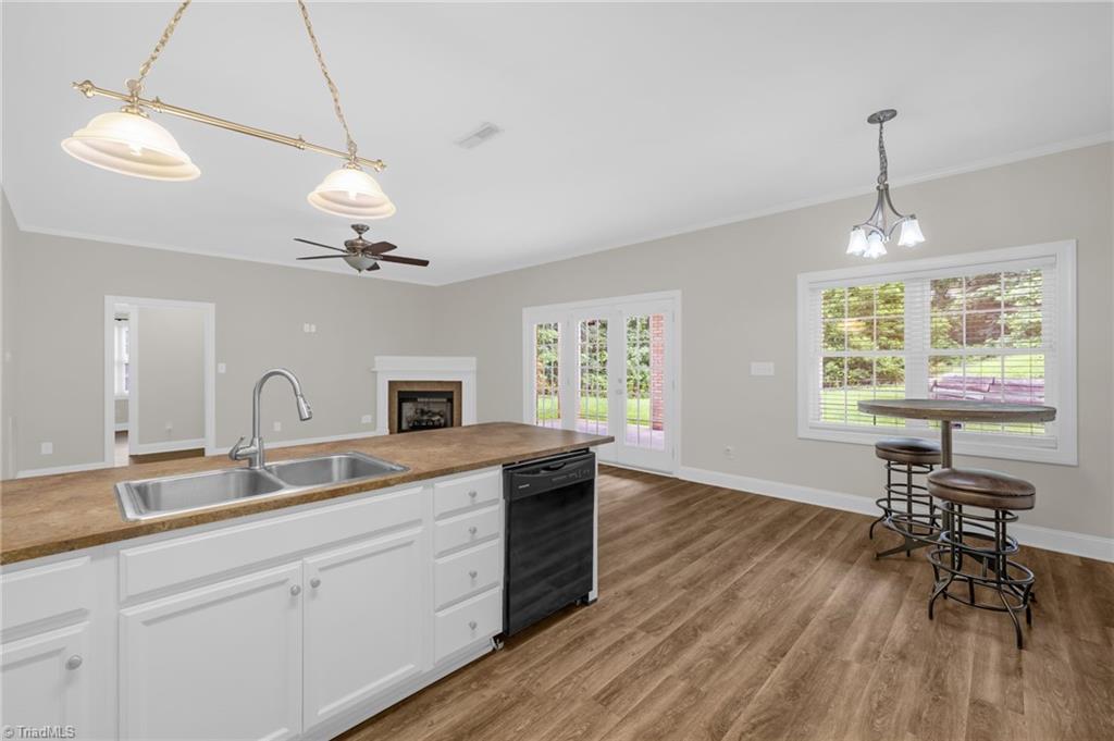 9127 County Line Road Kernersville, NC 27284 - Photo 24 of 48 Kitchen in basement