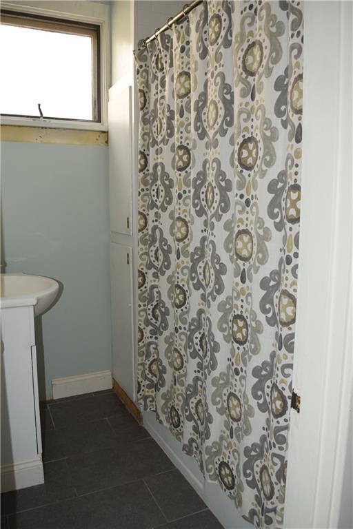 1702 Ridge Avenue Coraopolis, PA 15108 - Photo 21 of 25 Gallery Image 21