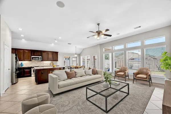 $2,800 | 13603 Summer Cloud Lane, Pearland, TX 77584