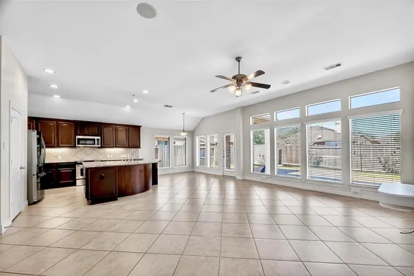 $2,800 | 13603 Summer Cloud Lane, Pearland, TX 77584