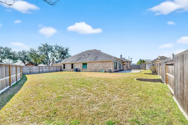 $2,800 | 13603 Summer Cloud Lane, Pearland, TX 77584