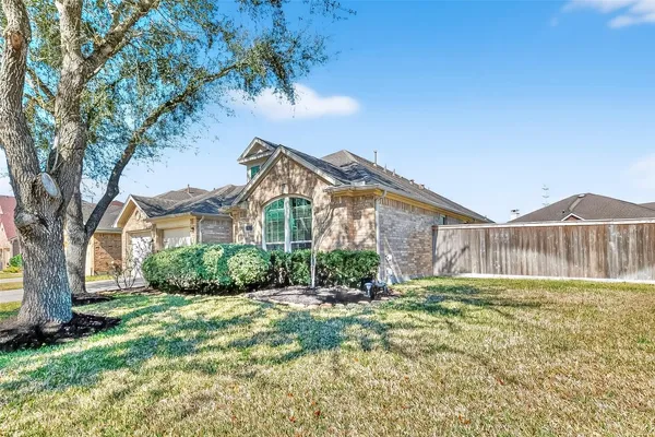 $2,800 | 13603 Summer Cloud Lane, Pearland, TX 77584