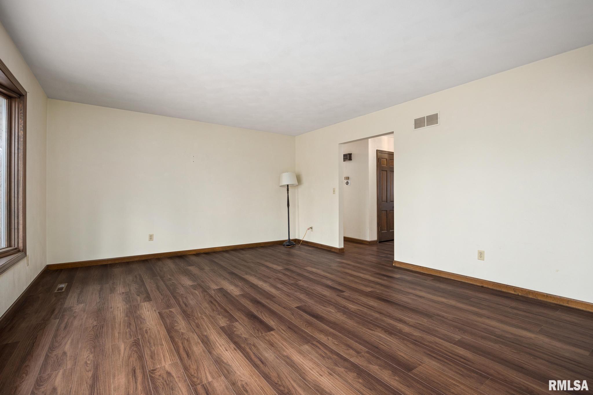 85 Hickory Ridge Court Morton, IL 61550 - Photo 15 of 43