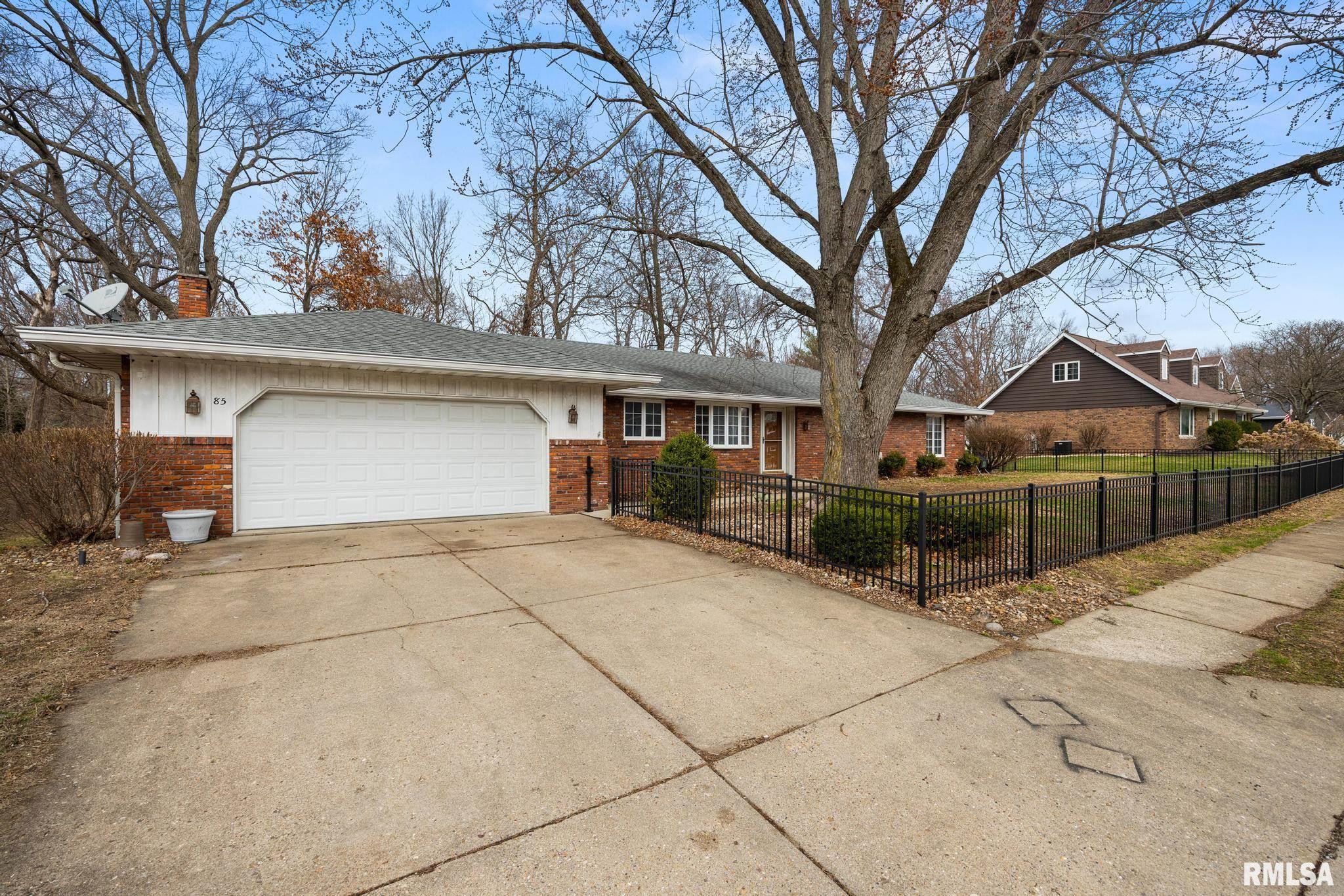 85 Hickory Ridge Court Morton, IL 61550 - Photo 2 of 43