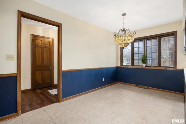 $340,000 | 85 Hickory Ridge Court, Morton, IL 61550