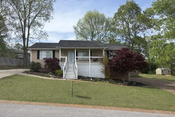 $350,000 | 10115 Bear Trail Drive, Soddy Daisy, TN 37379