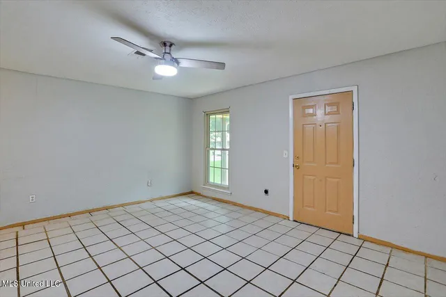 $1,400 | 757 Sandy Lane, Pearl, MS 39208