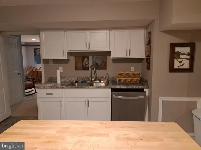 $1,500 | 6113 Fox Point Road, Fredericksburg, VA 22407