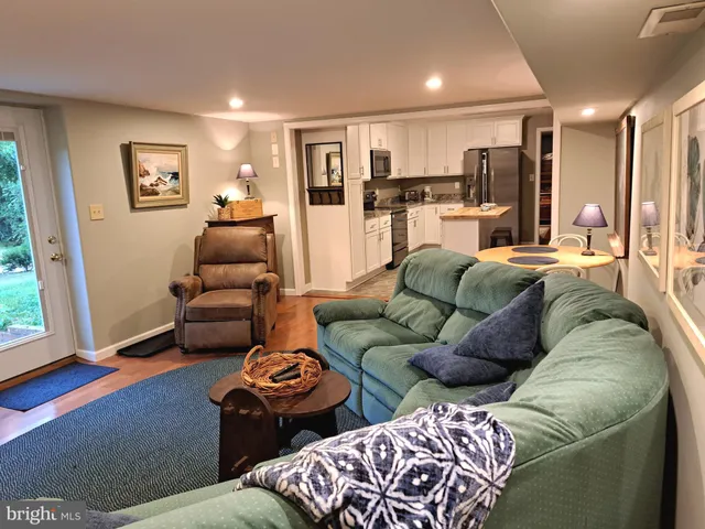 $1,500 | 6113 Fox Point Road, Fredericksburg, VA 22407