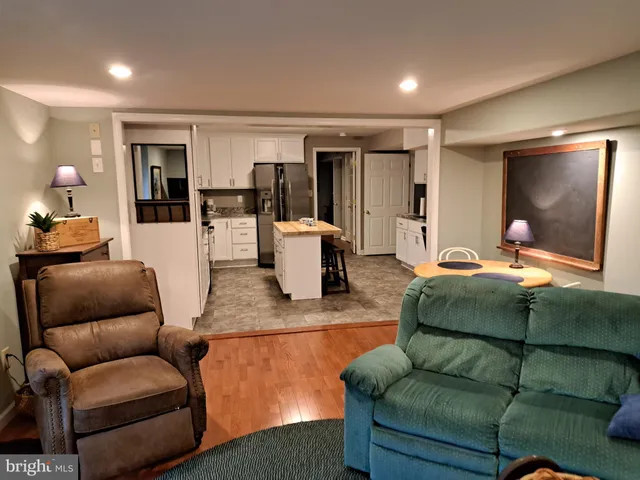 $1,500 | 6113 Fox Point Road, Fredericksburg, VA 22407