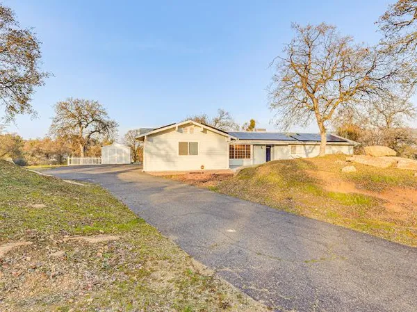 $400,000 | 42485 John Muir Drive, Coarsegold, CA 93614
