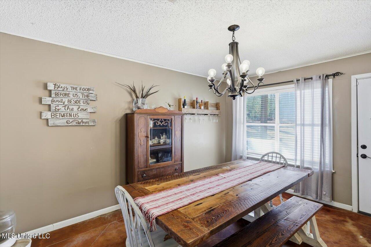 277 Mountain Creek Farm Road Florence, MS 39073 - Photo 12 of 31 12-277 Mountain Creek Farm Rd _ Home Tou