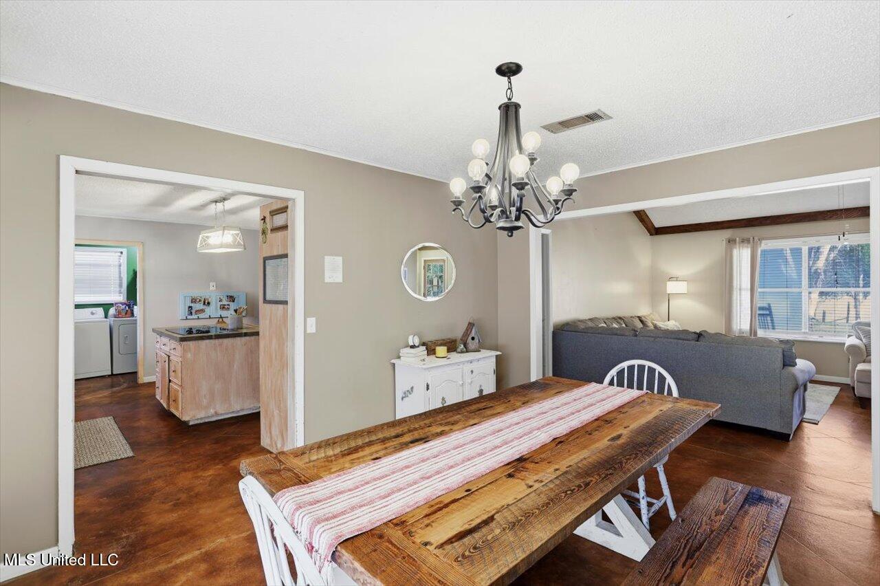 277 Mountain Creek Farm Road Florence, MS 39073 - Photo 13 of 31 13-277 Mountain Creek Farm Rd _ Home Tou