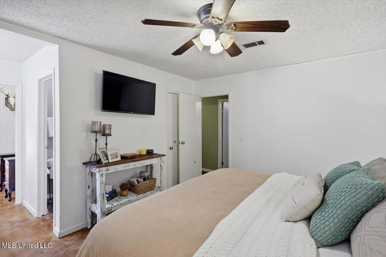 277 Mountain Creek Farm Road Florence, MS 39073 - Photo 18 of 31 18-277 Mountain Creek Farm Rd _ Home Tou