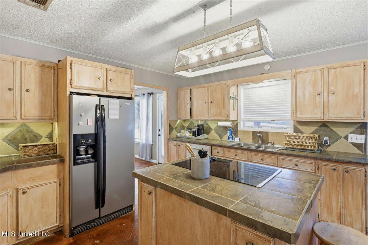 277 Mountain Creek Farm Road Florence, MS 39073 - Photo 10 of 31 10-277 Mountain Creek Farm Rd _ Home Tou