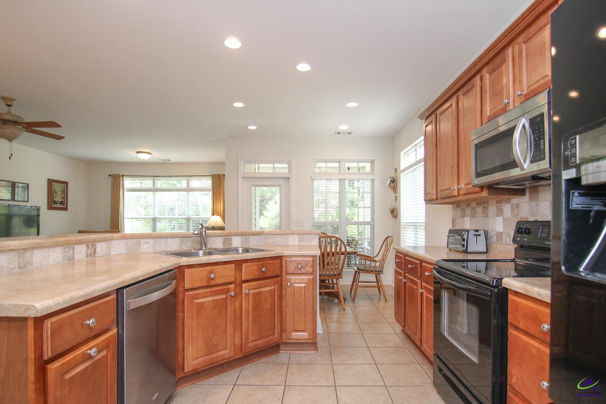 161 Turning Leaf Lane Perry, GA 31069 - Photo 8 of 31