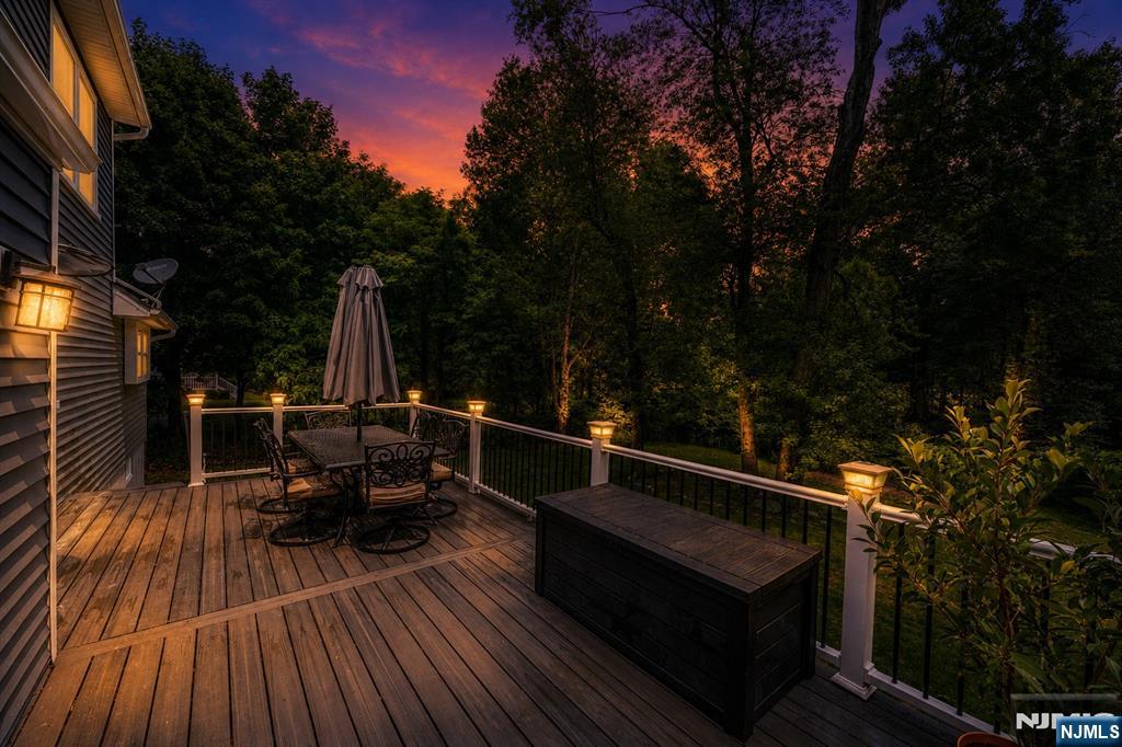 375 Queens Court Ridgewood, NJ 07450 - Photo 4 of 50