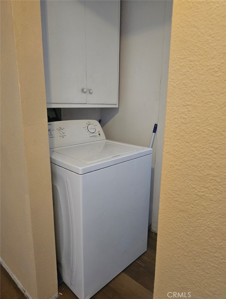 13391 Mesquite Road Whitewater, CA 92282 - Photo 9 of 17 a utility room with dryer and washer