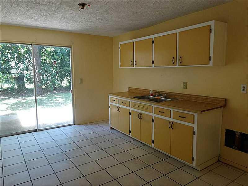 5737 Simms Street Hollywood, FL 33021 - Photo 8 of 26 Kitchen