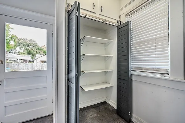 $319,000 | 1930 Walker Avenue, Memphis, TN 38104