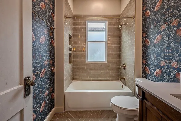 $319,000 | 1930 Walker Avenue, Memphis, TN 38104