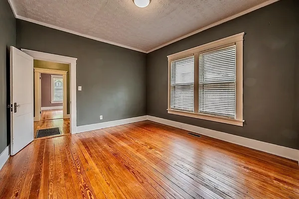 $319,000 | 1930 Walker Avenue, Memphis, TN 38104