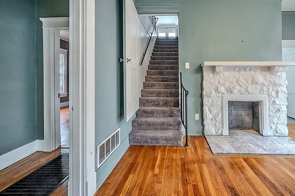 $319,000 | 1930 Walker Avenue, Memphis, TN 38104
