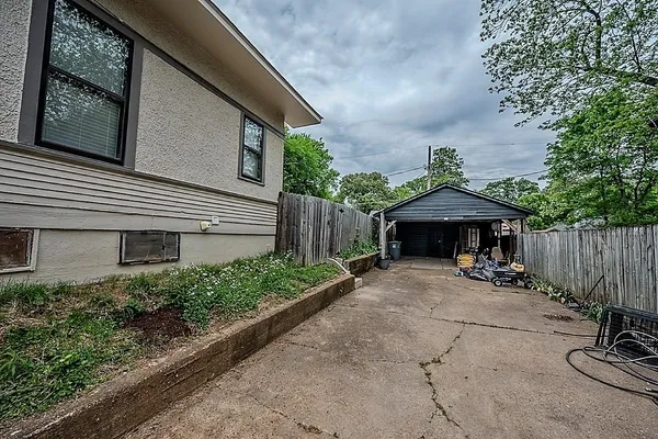 $319,000 | 1930 Walker Avenue, Memphis, TN 38104