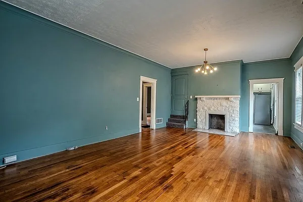 $319,000 | 1930 Walker Avenue, Memphis, TN 38104