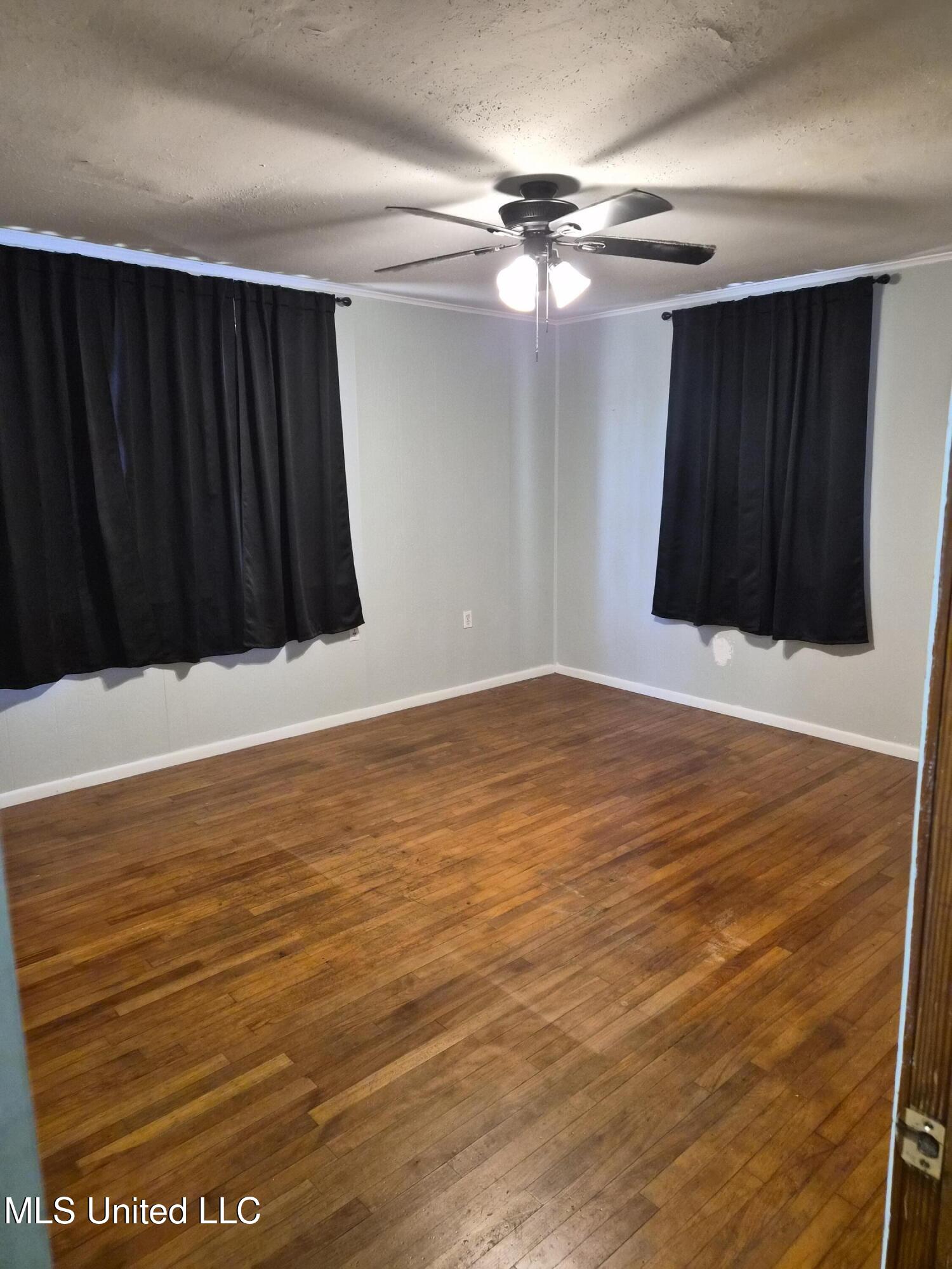 201 Mable Street Hattiesburg, MS 39401 - Photo 17 of 23 19 Jake Martin