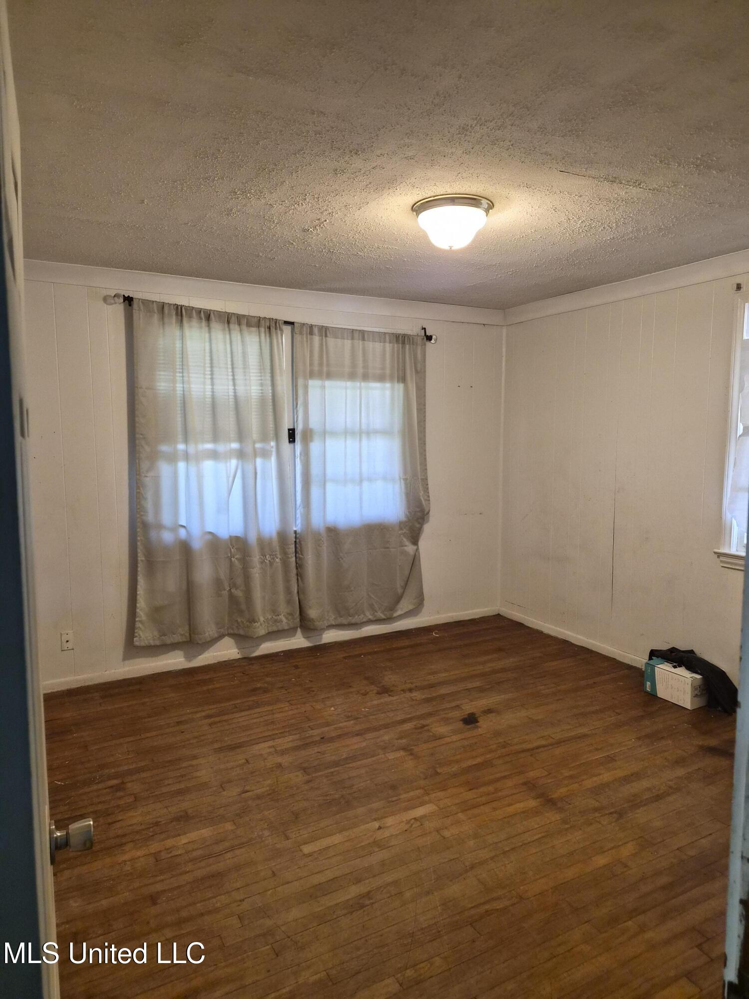 201 Mable Street Hattiesburg, MS 39401 - Photo 19 of 23 21 Jake Martin