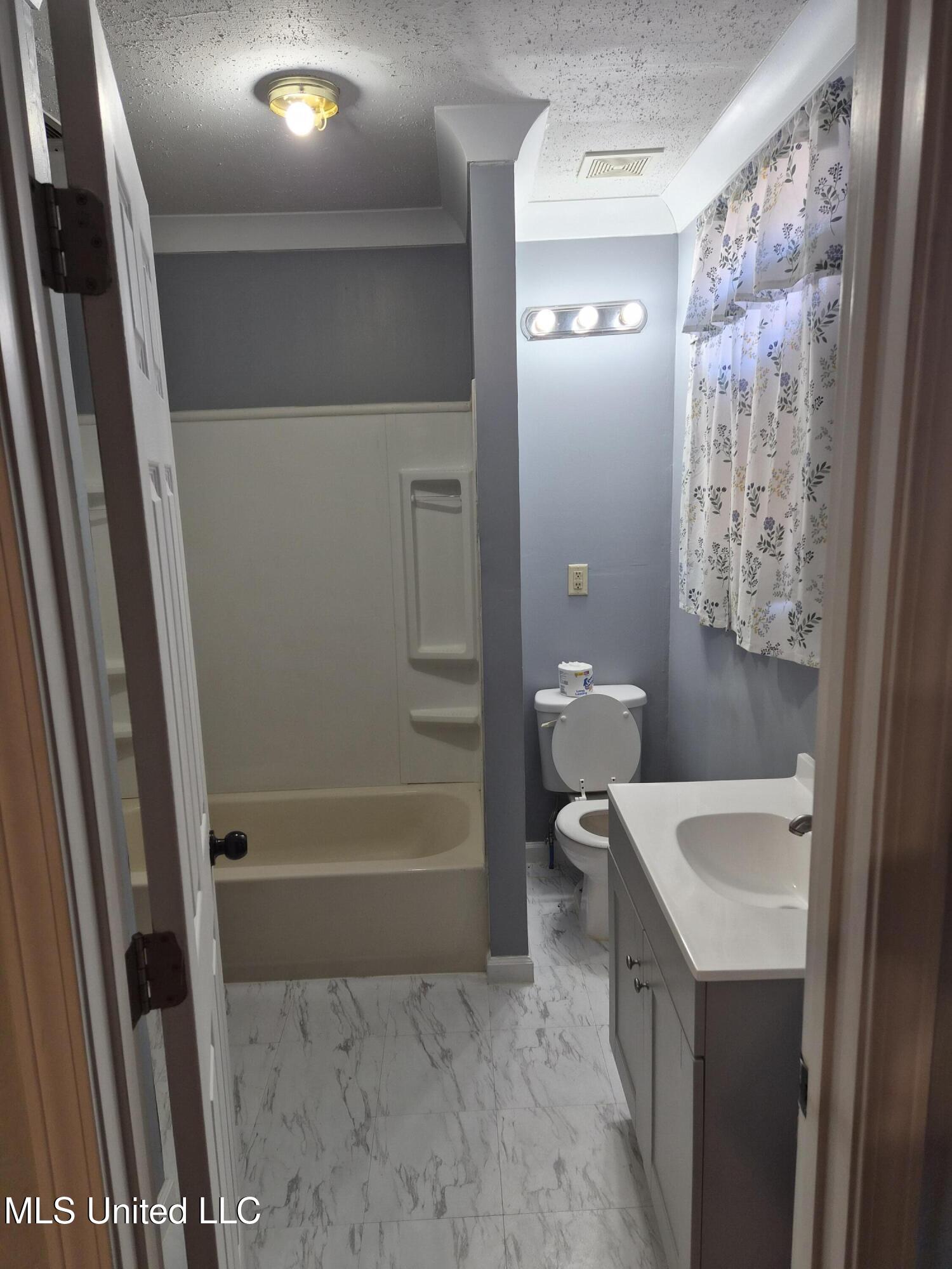 201 Mable Street Hattiesburg, MS 39401 - Photo 23 of 23 25 Jake Martin