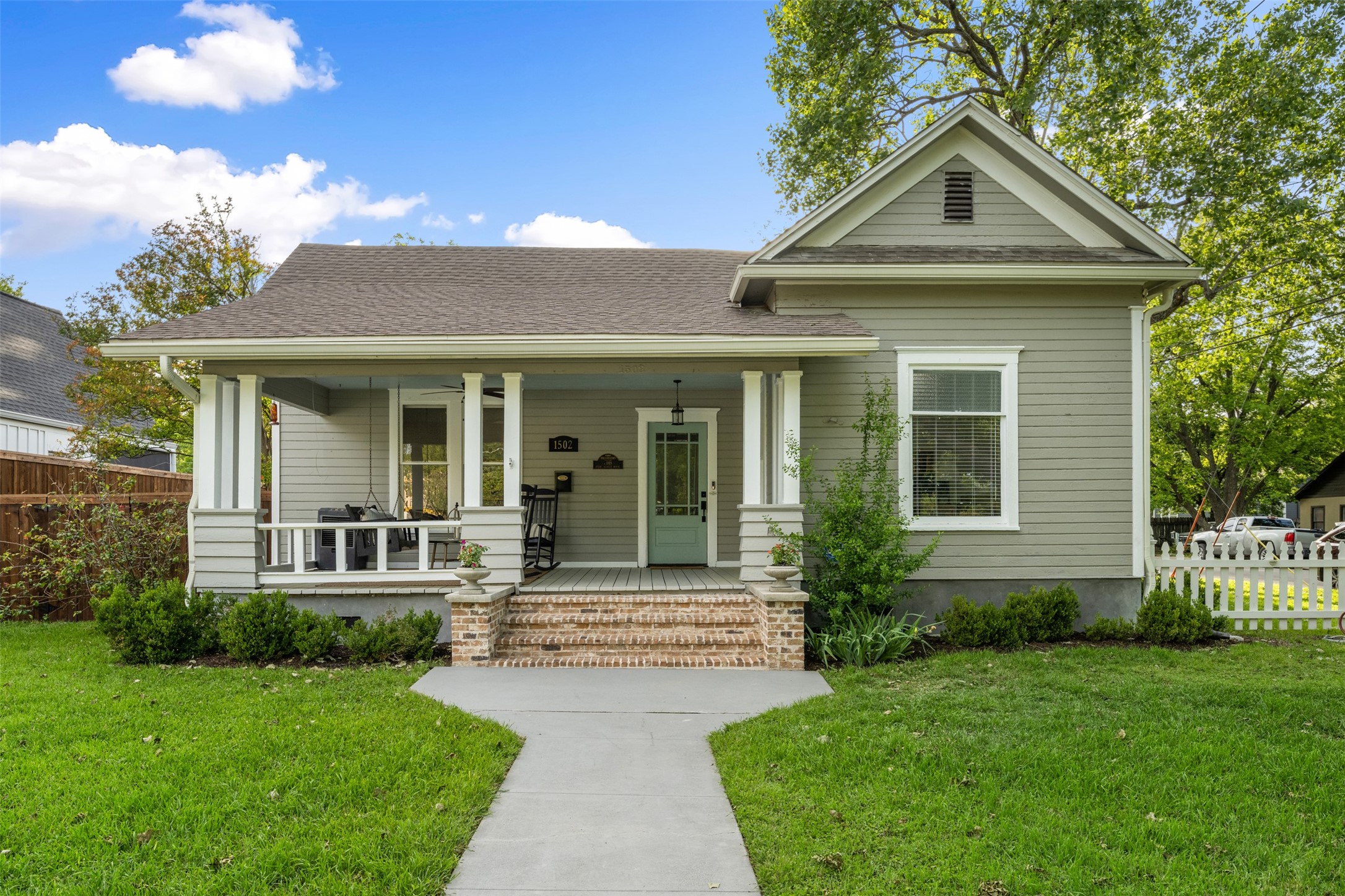 1502 South Elm Street Georgetown, TX 78626 - Photo 1 of 1