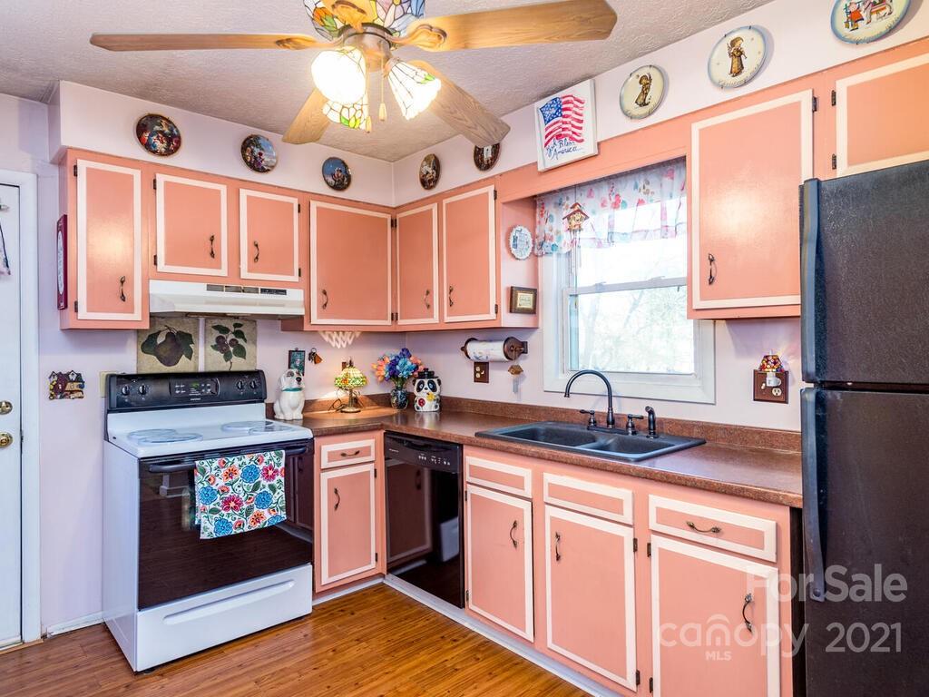 1 Fair Oaks Road Arden, NC 28704 - Photo 11 of 29 Gallery Image 11