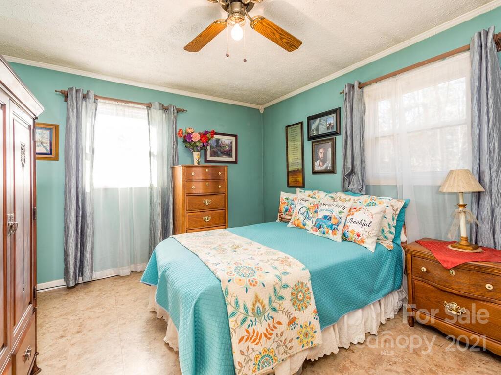 1 Fair Oaks Road Arden, NC 28704 - Photo 13 of 29 Gallery Image 13