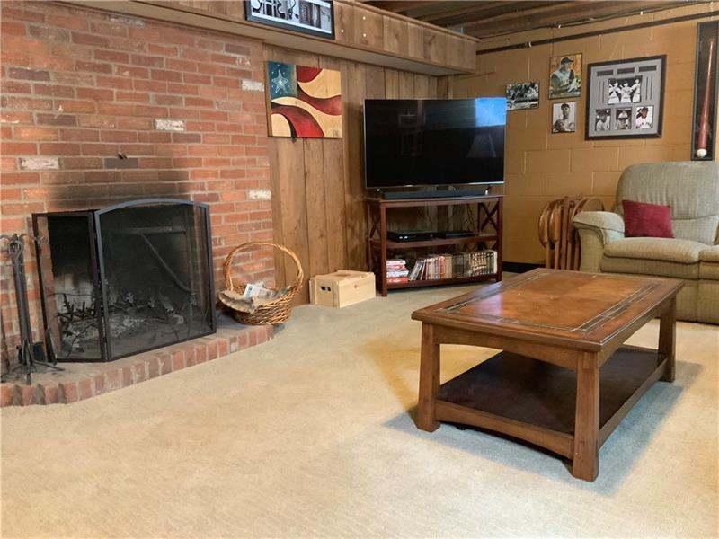 201 Cedar Road Butler, PA 16001 - Photo 20 of 22 Gallery Image 20
