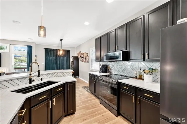 $425,000 | 66 White Brook Court, O'Fallon, MO 63366